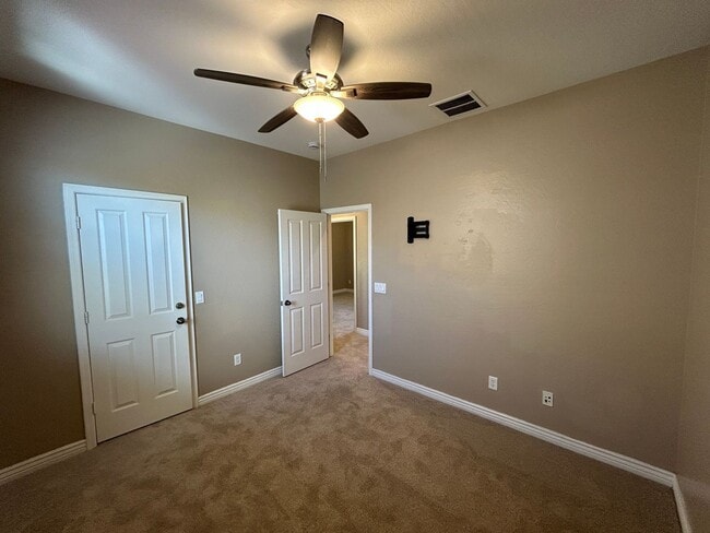 Building Photo - 21149 W Elm Way