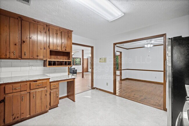 Building Photo - 195 Cross Brook Dr