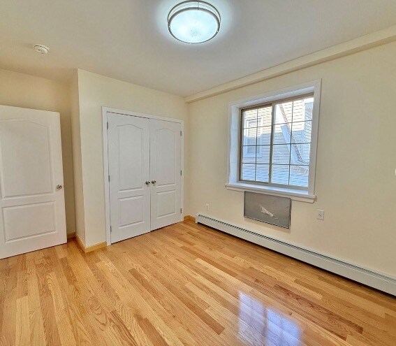 Building Photo - 1604 Robertson Pl