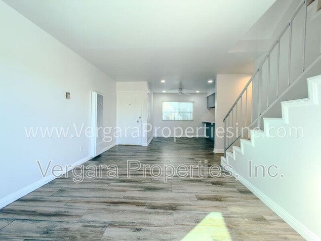 Building Photo - 18012 Manhattan Pl