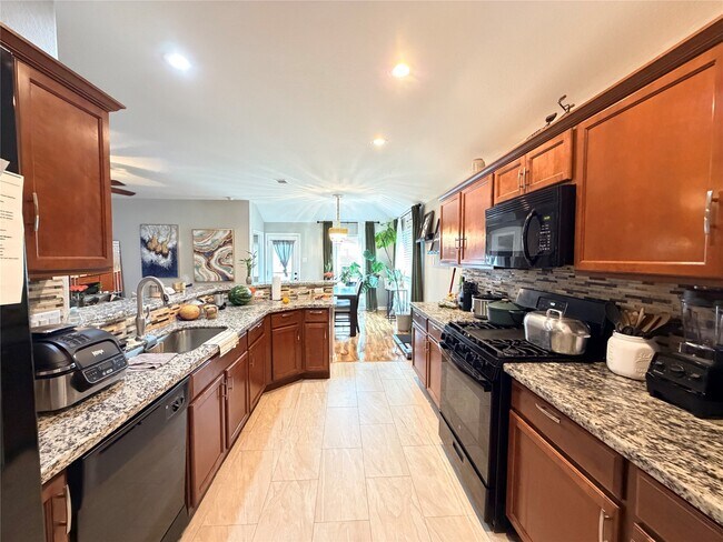 Building Photo - 1807 Emerson Ridge Dr