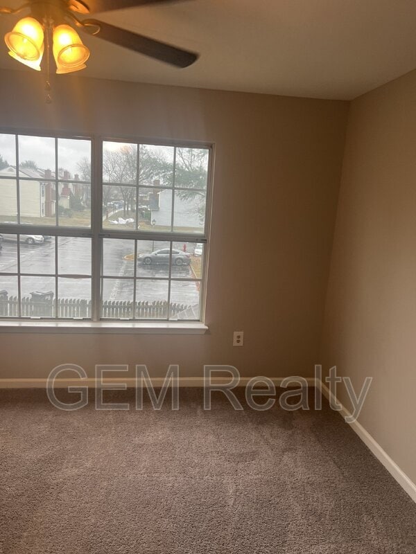 Building Photo - 2214 Hamway Dr