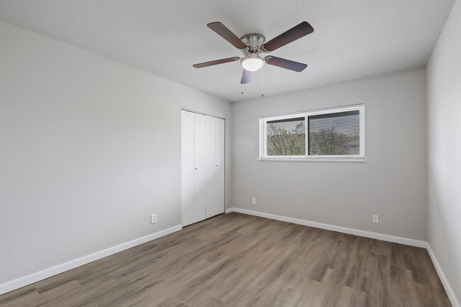 Building Photo - The Carroll Ann Apartments