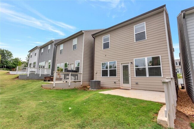 Building Photo - 208 Turner Ln