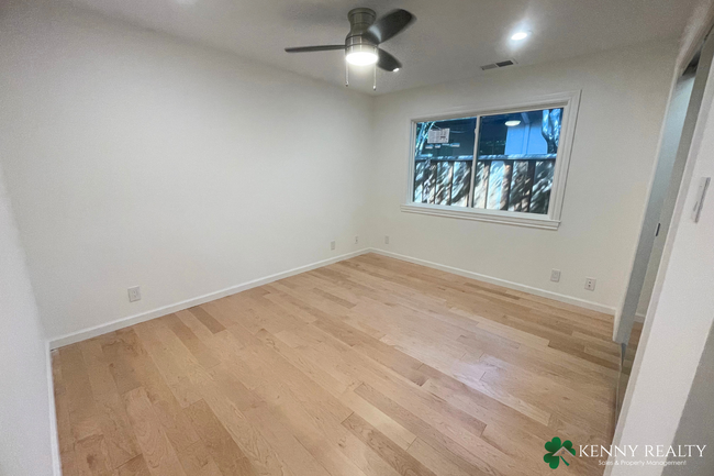 Building Photo - Completely Remodeled Two Bedroom Unit in a...