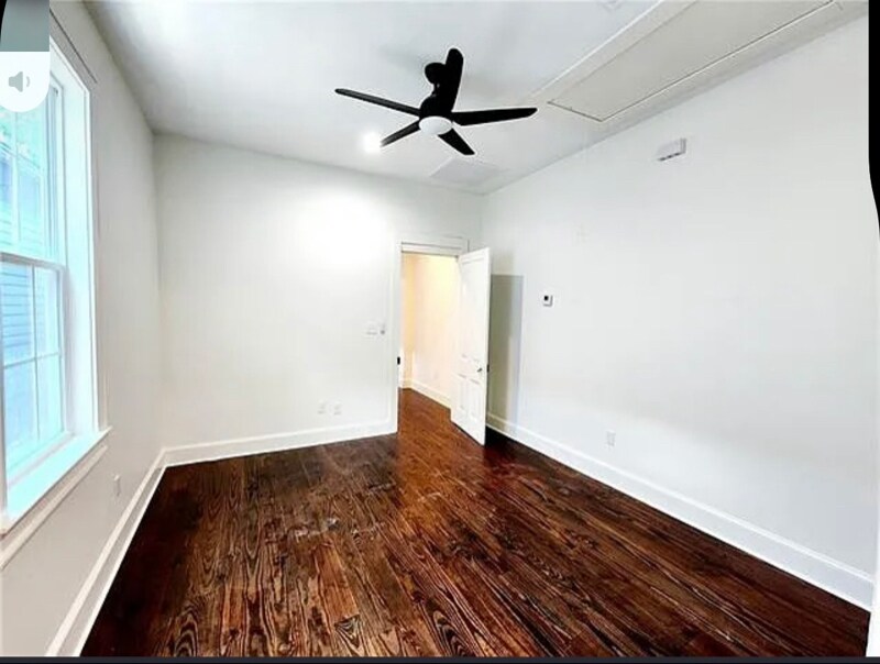 Building Photo - 1432 Louisa St