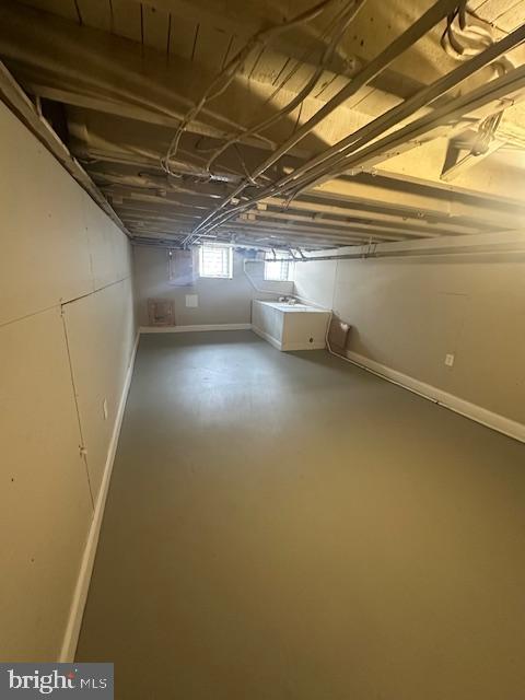 Building Photo - 2585 W Fayette St