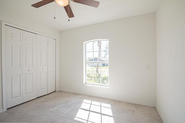 Building Photo - GREAT LAKE PLACID LOCATION 3/2/1-SEE IT TODAY