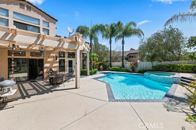 Building Photo - 2760 Hidden Hills Way W