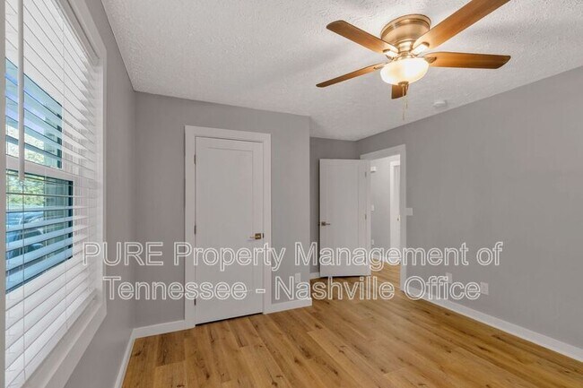Building Photo - 622 Maplewood Ln