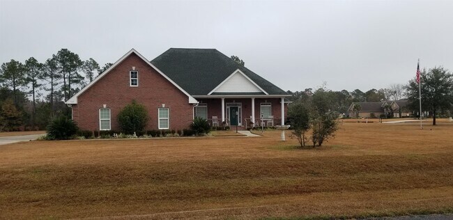 Building Photo - 565 Twin Ponds Dr