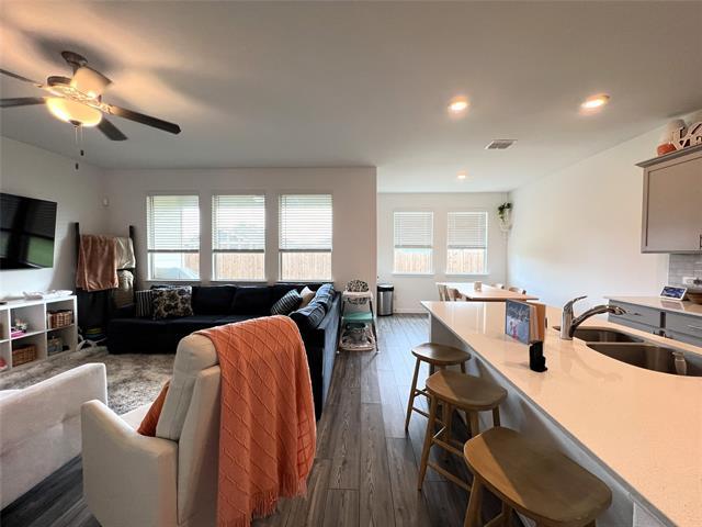 Building Photo - 745 Twinvale Dr