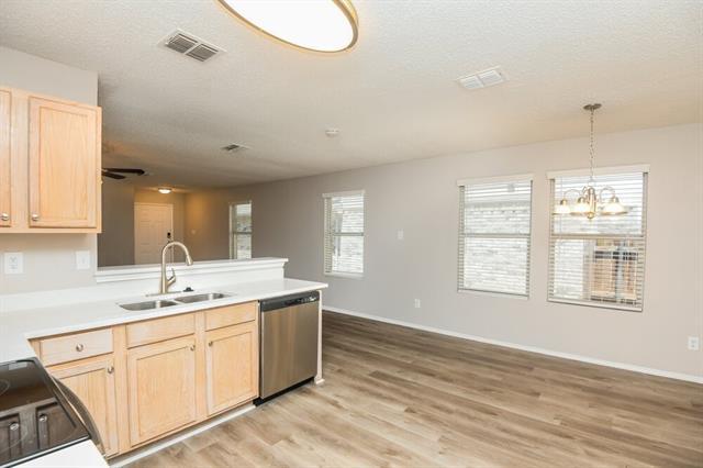 Building Photo - 8725 Hunters Trail