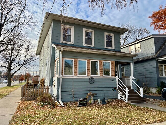 Building Photo - 246 Washington Ave