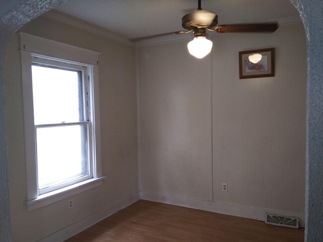 Building Photo - 2056 Water St