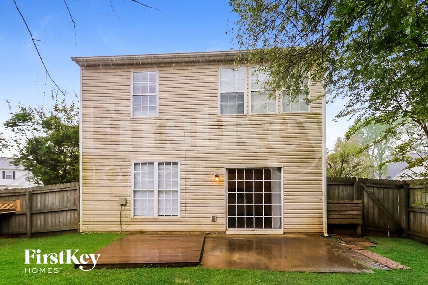 Building Photo - 1658 Heyford Cir NW