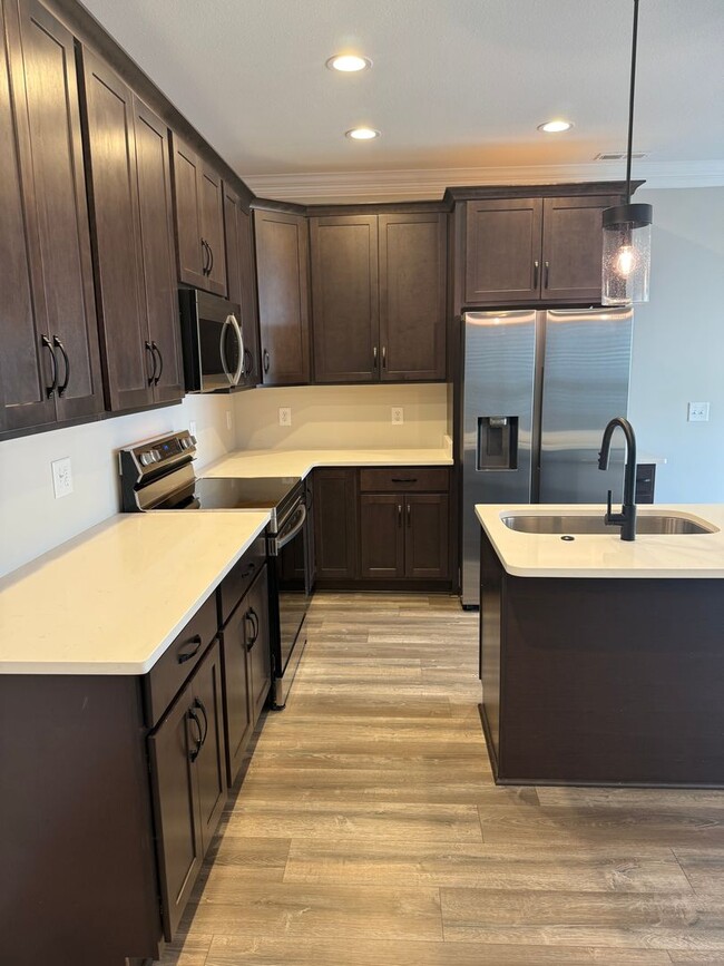 Building Photo - Welcome to your new home!