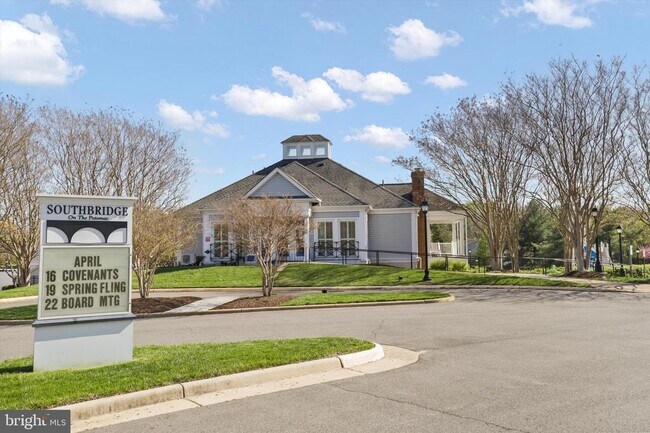 Building Photo - 2973 Myrtlewood Dr