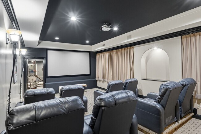 Building Photo - Princeton Hills Fully Furnished