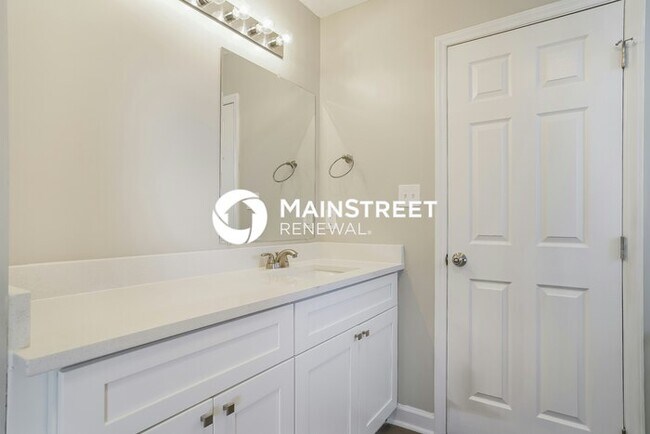 Building Photo - 3 Bedroom Pet-Friendly Home in RALEIGH, NC with Main Street Renewal