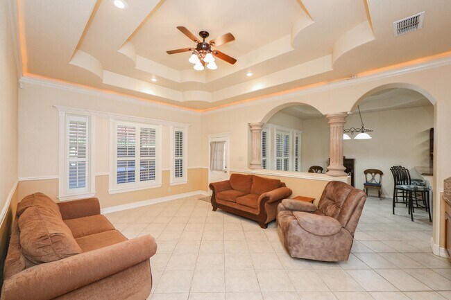 Building Photo - 1237 Whisper Hill Dr