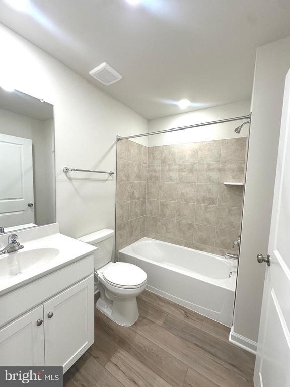 Building Photo - 324 Watercourse Dr