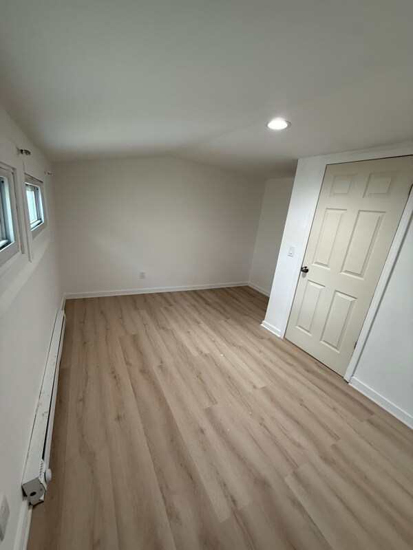 Building Photo - 109 6th Ave