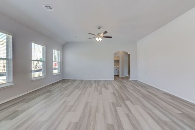 Building Photo - Need More Space? This 4/2.5/2 Has It!