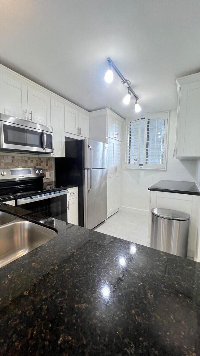 Building Photo - 4381 Trevi Ct