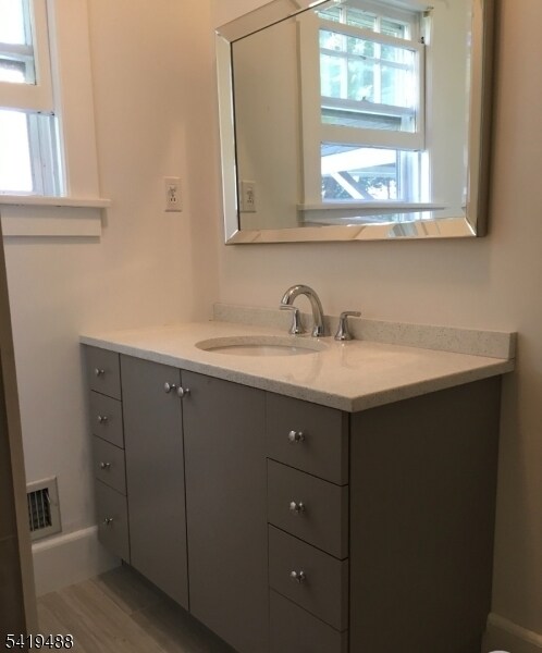 Building Photo - 20 Seneca Trl