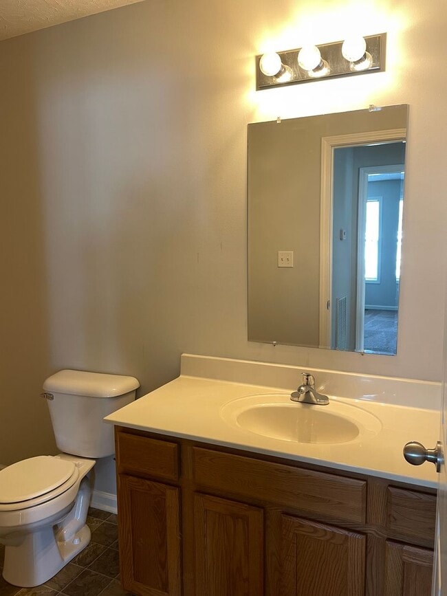 Building Photo - Lower Stone Apartments