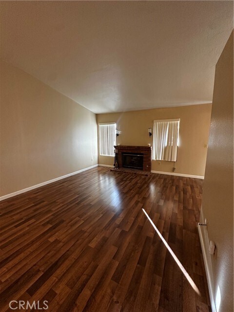 Building Photo - 29267 Summerset Dr