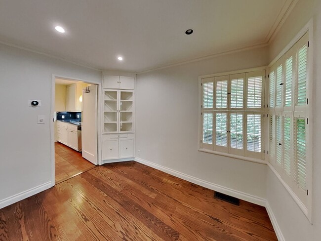 Building Photo - Piedmont Pines 2/1.5 Home Available Now!