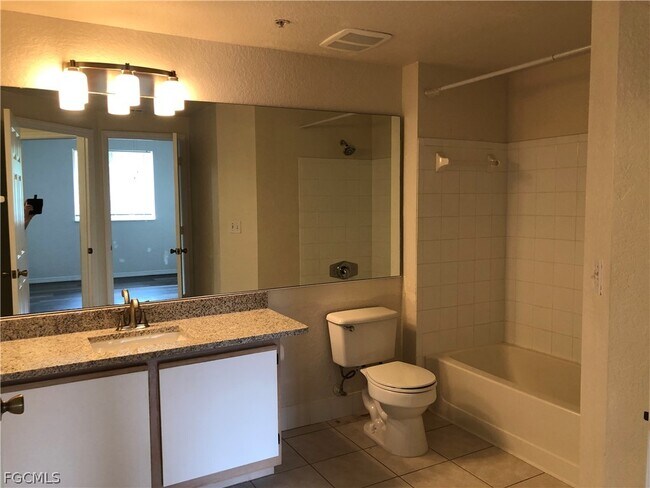 Building Photo - 6341 Aragon Way