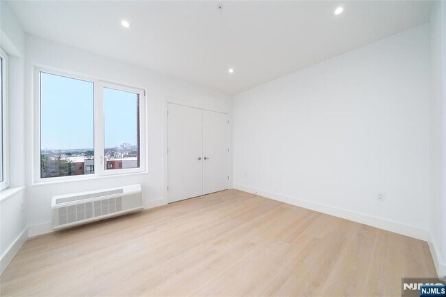 Building Photo - 3309 Liberty Ave