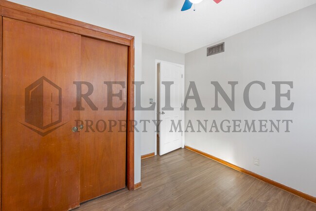 Building Photo - 8300 W 9th St N