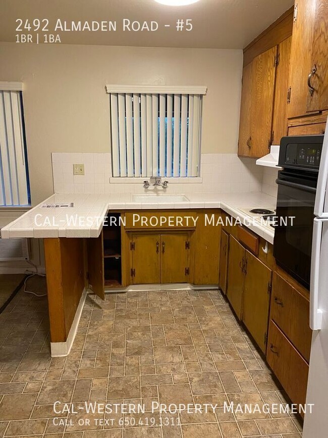 Building Photo - Nice 1 bed apartment on 2nd flr available now