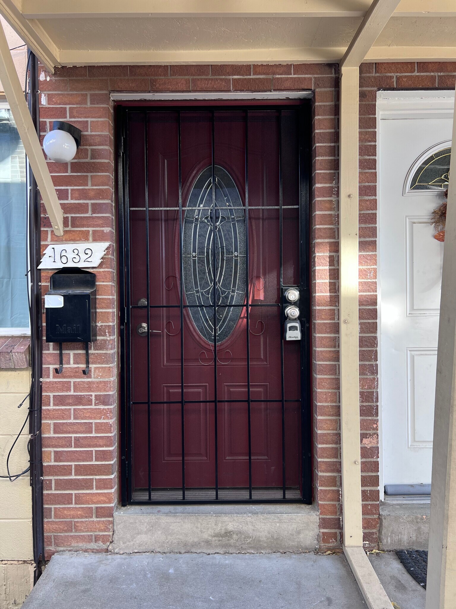 Building Photo - 1632 Chester St