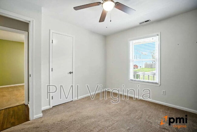Building Photo - 4052 Peridot Dr