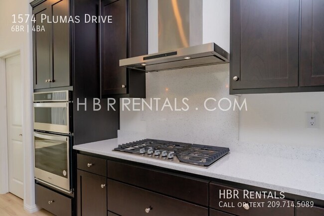 Building Photo - 1574 Plumas Dr