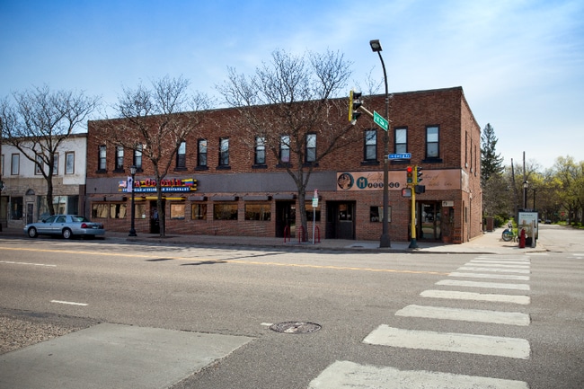 Building Photo - 2207 1/2 Central Ave NE