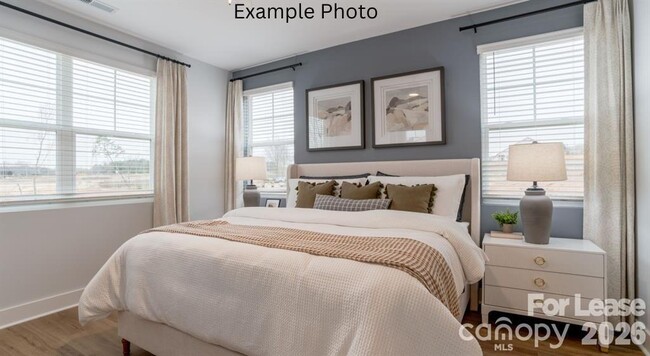 Building Photo - 8629 Chagrin Dr