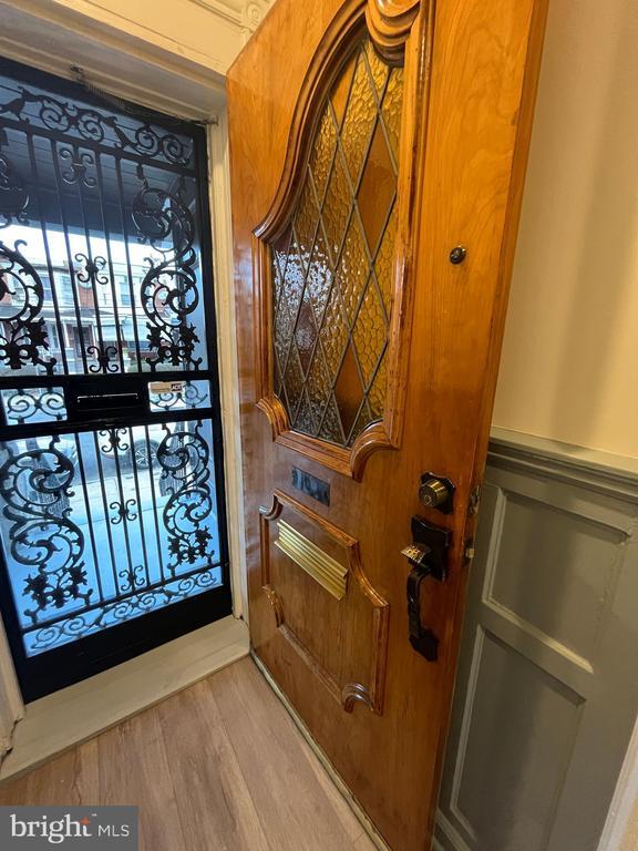 Building Photo - 5712 Cedar Ave