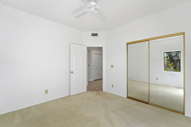 Building Photo - Welcome to this stunning 3-bedroom, 2-bathroom home in the heart of Scottsdale, AZ