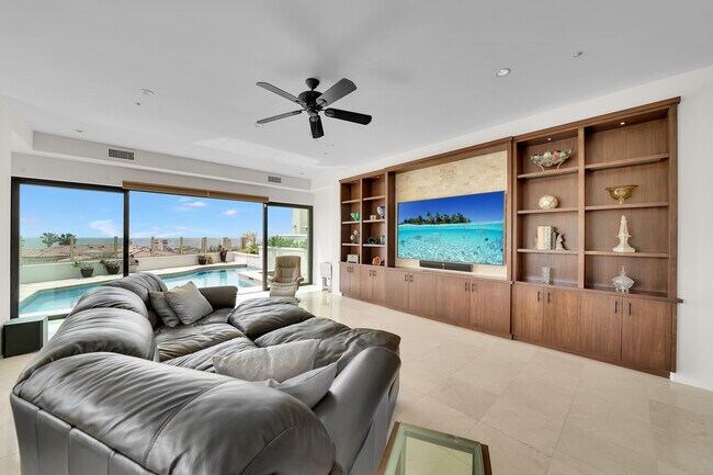 Building Photo - 30 Ritz Cove Dr