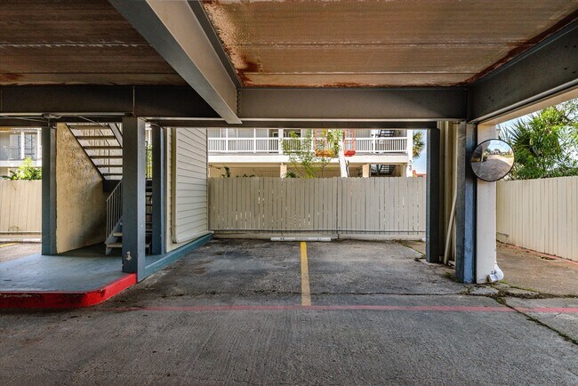 Building Photo - 4001 E NASA Pkwy