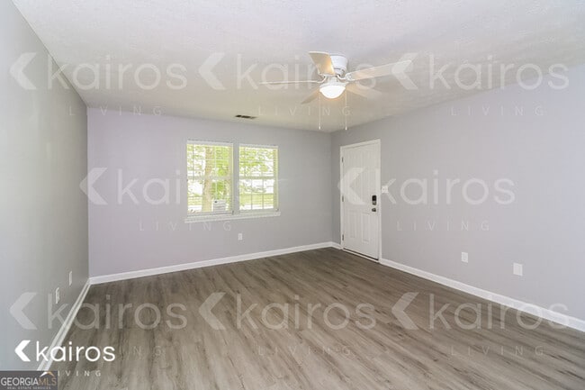 Building Photo - 300 Beaver Pointe Dr