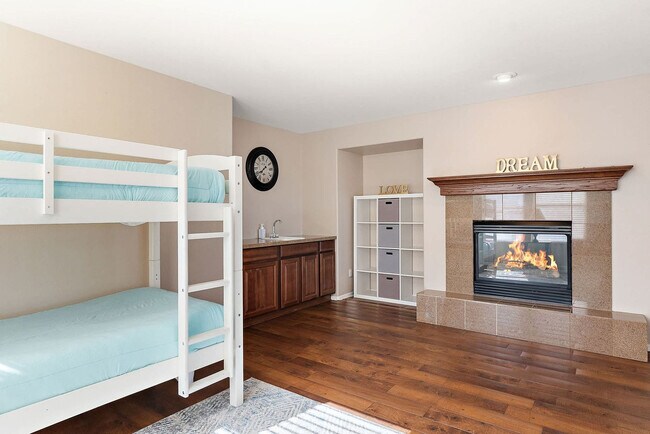 Building Photo - 4123 S Adelle