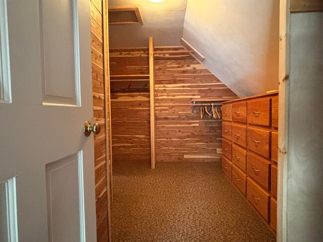 Building Photo - 104 Woodland Rd