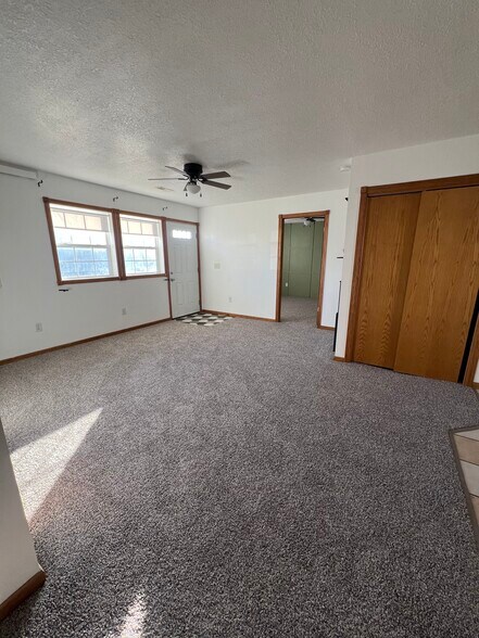 Building Photo - 109 W Pleasant St